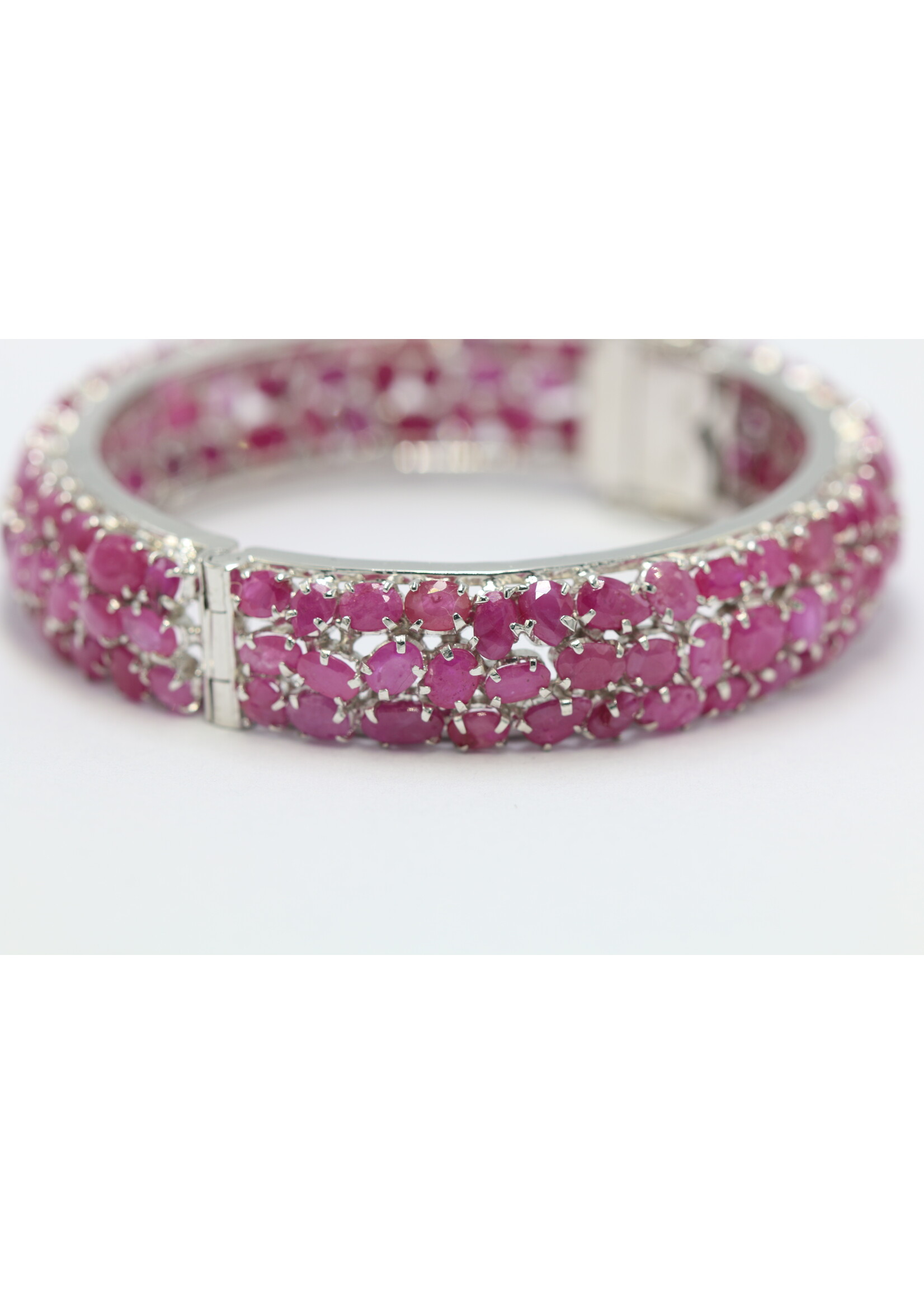 Bracciale in argento rodiato 925 con rubini naturali