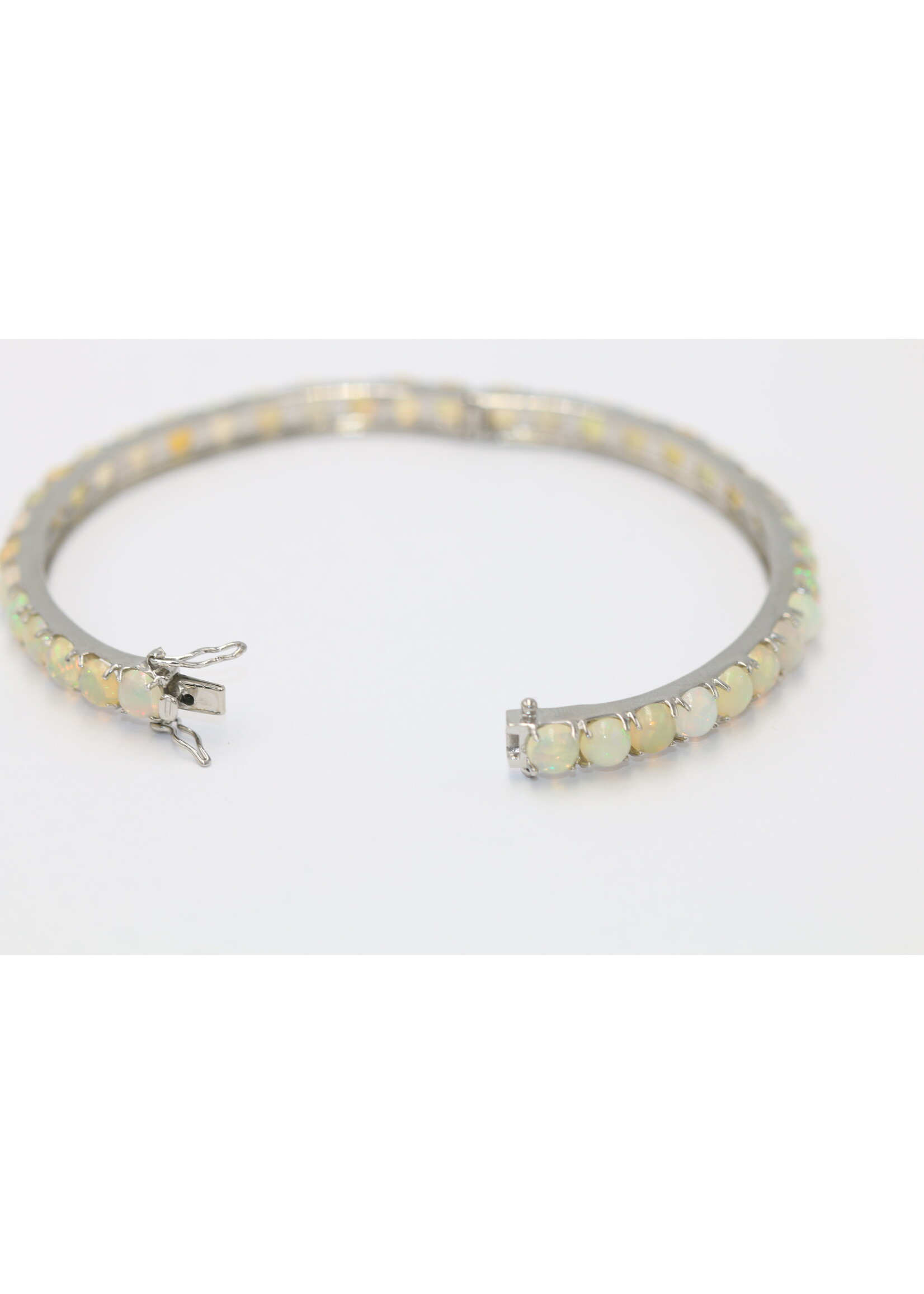 925 gerhodineerd zilveren Armband bezet met natuurlijke Opalen