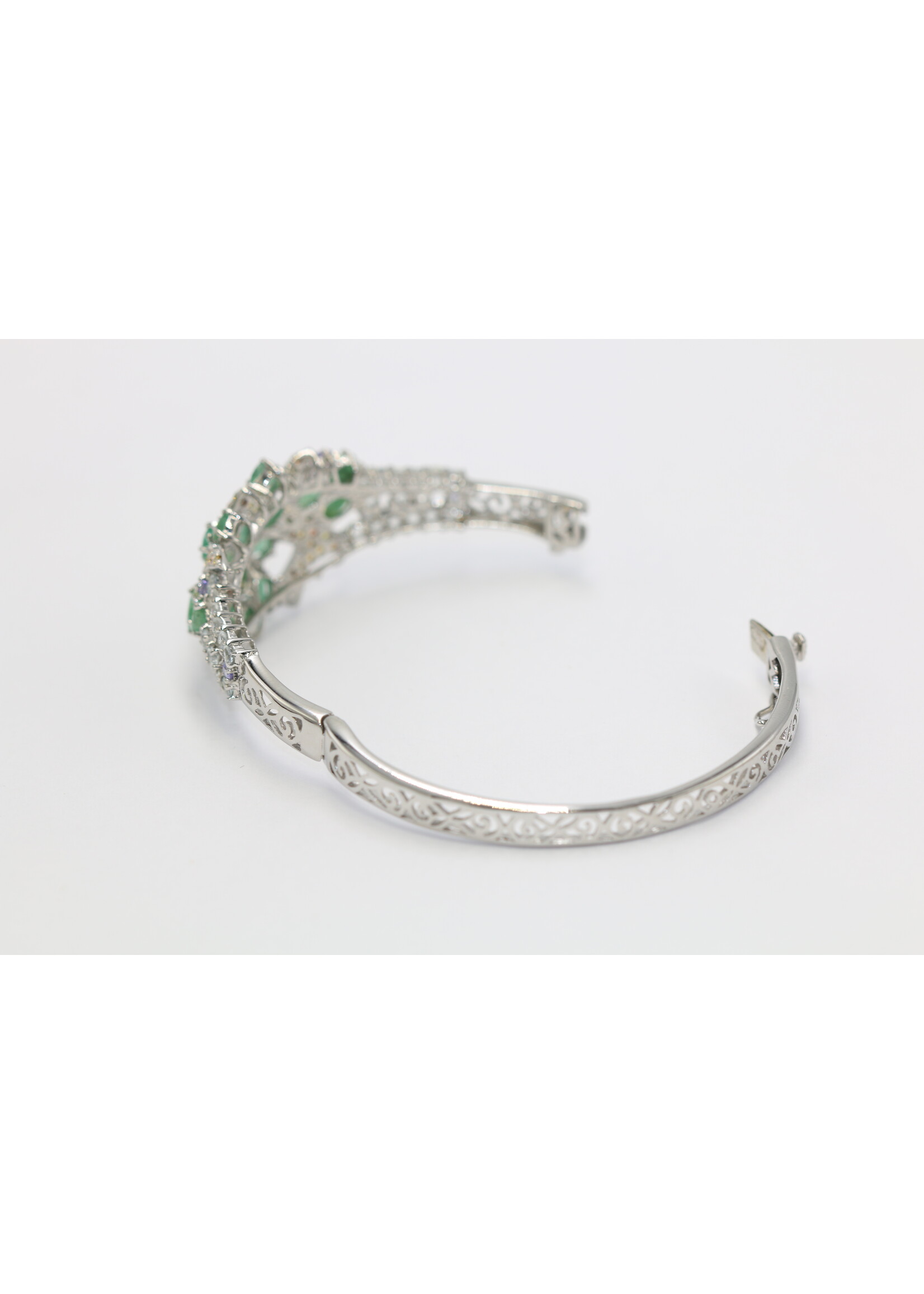 925 rhodium plated silver bracelet set with natural emerald, sapphire and tanzanite
