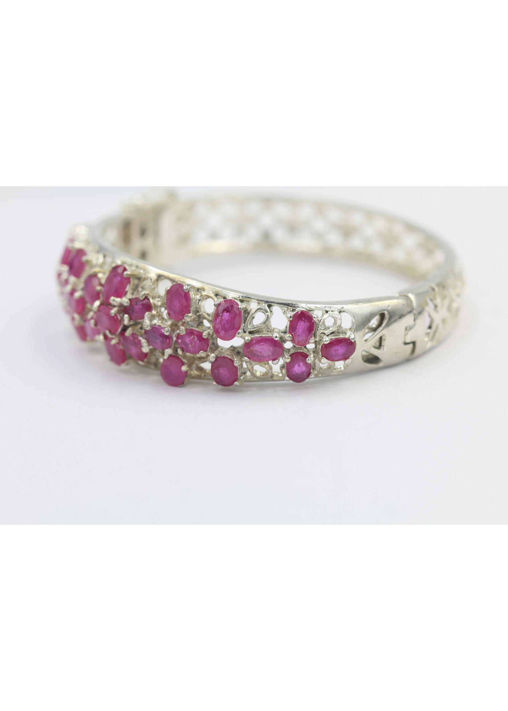 925 bracelet en argent rhodié serti de rubis naturel