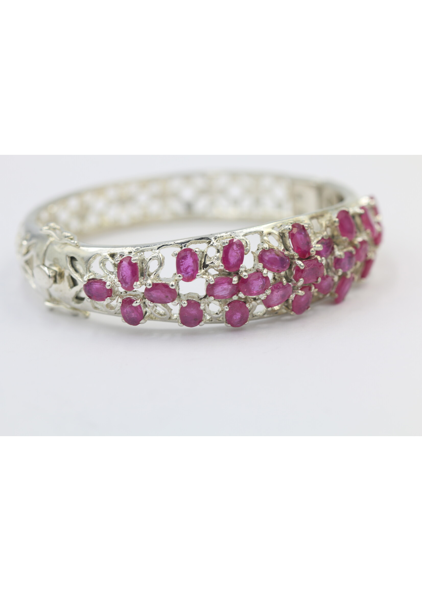 925 rhodium silver bracelet set with natural Rubies