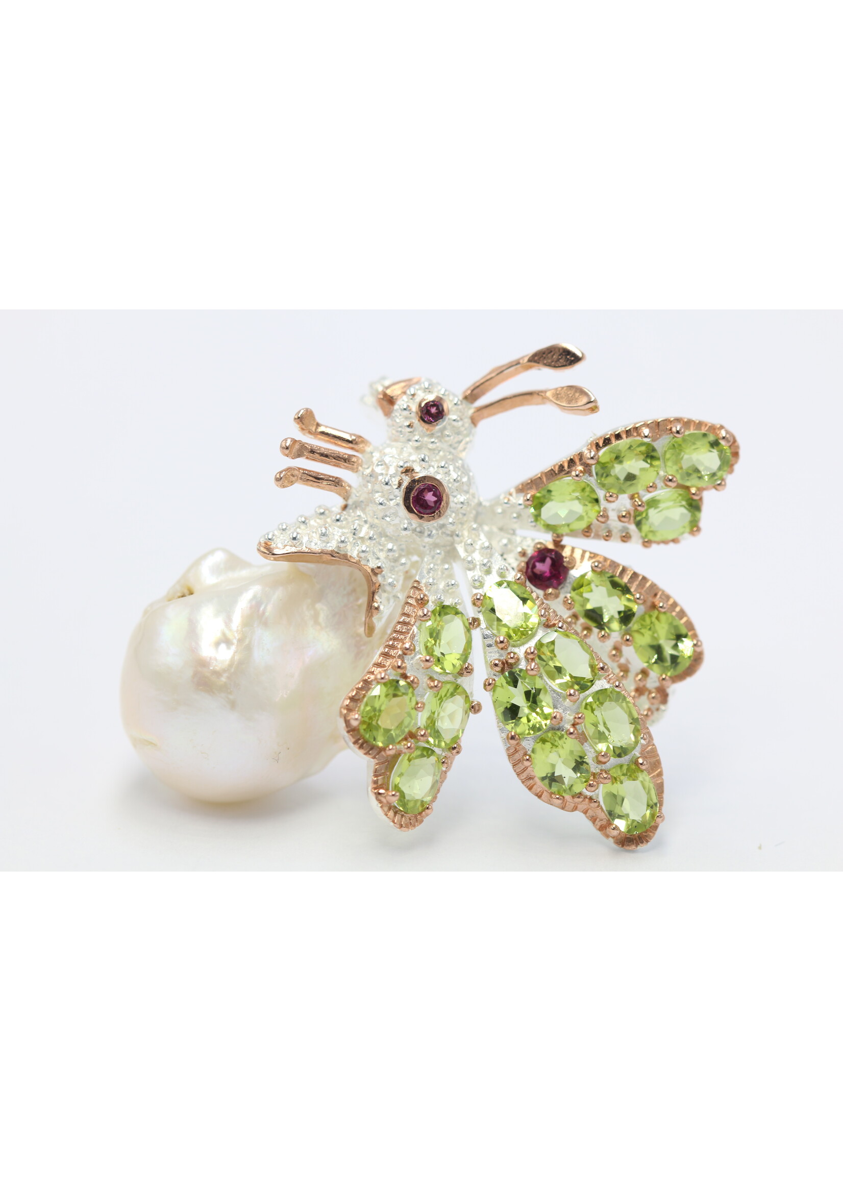 925 gerhodineerd zilveren Brooch bezet met natuurlijke Parel,Peridots en Rhodolieten