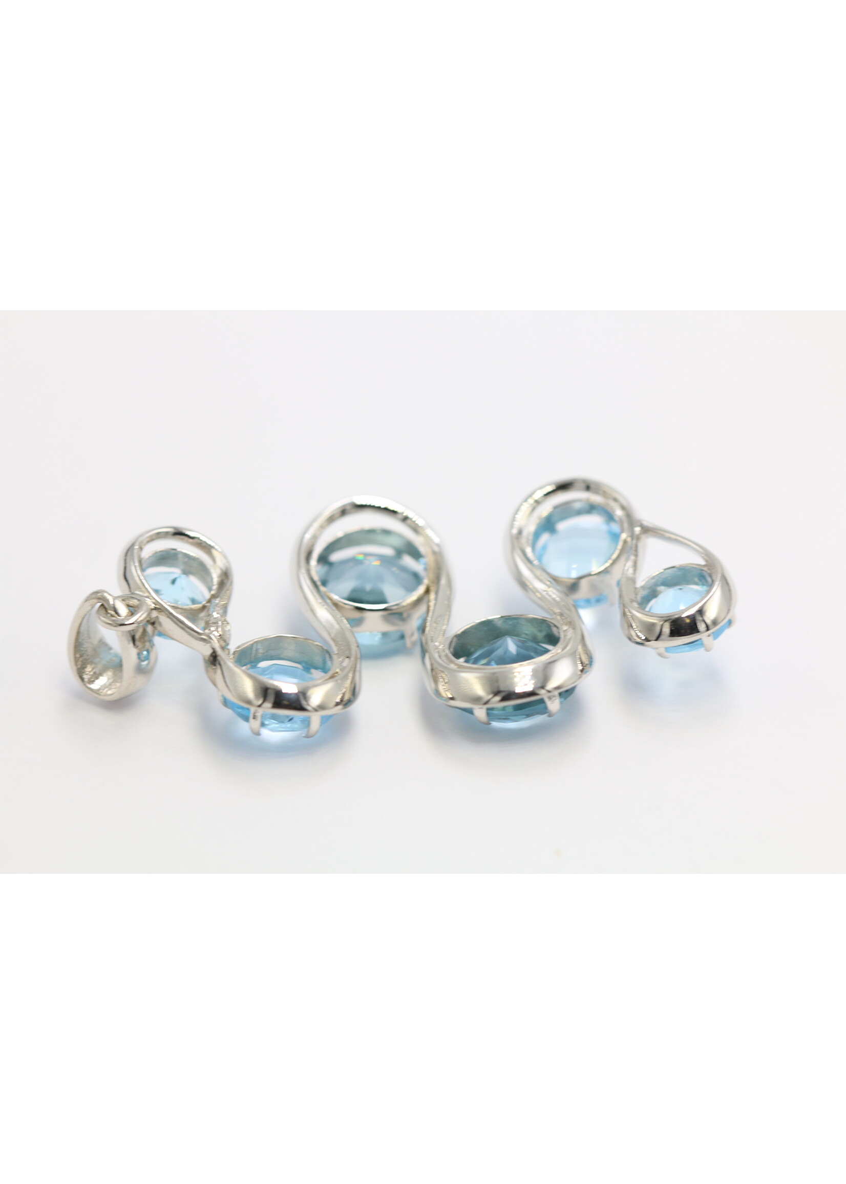 Ciondolo in argento rodiato 925 con topasi naturali