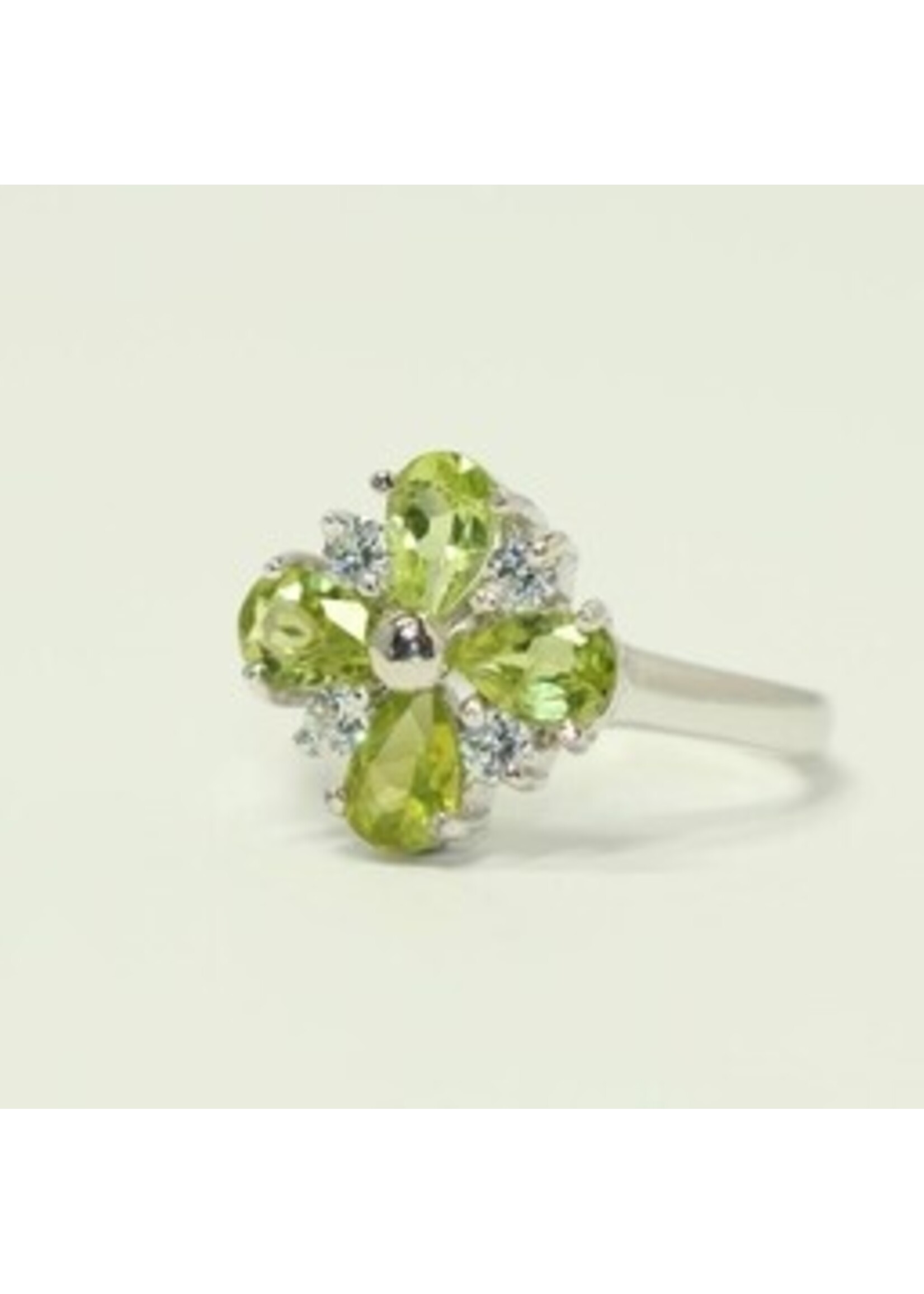 Bague en argent 925 rhodié serti de péridot naturel et Zircon