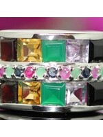 Ring set with natural gemstones