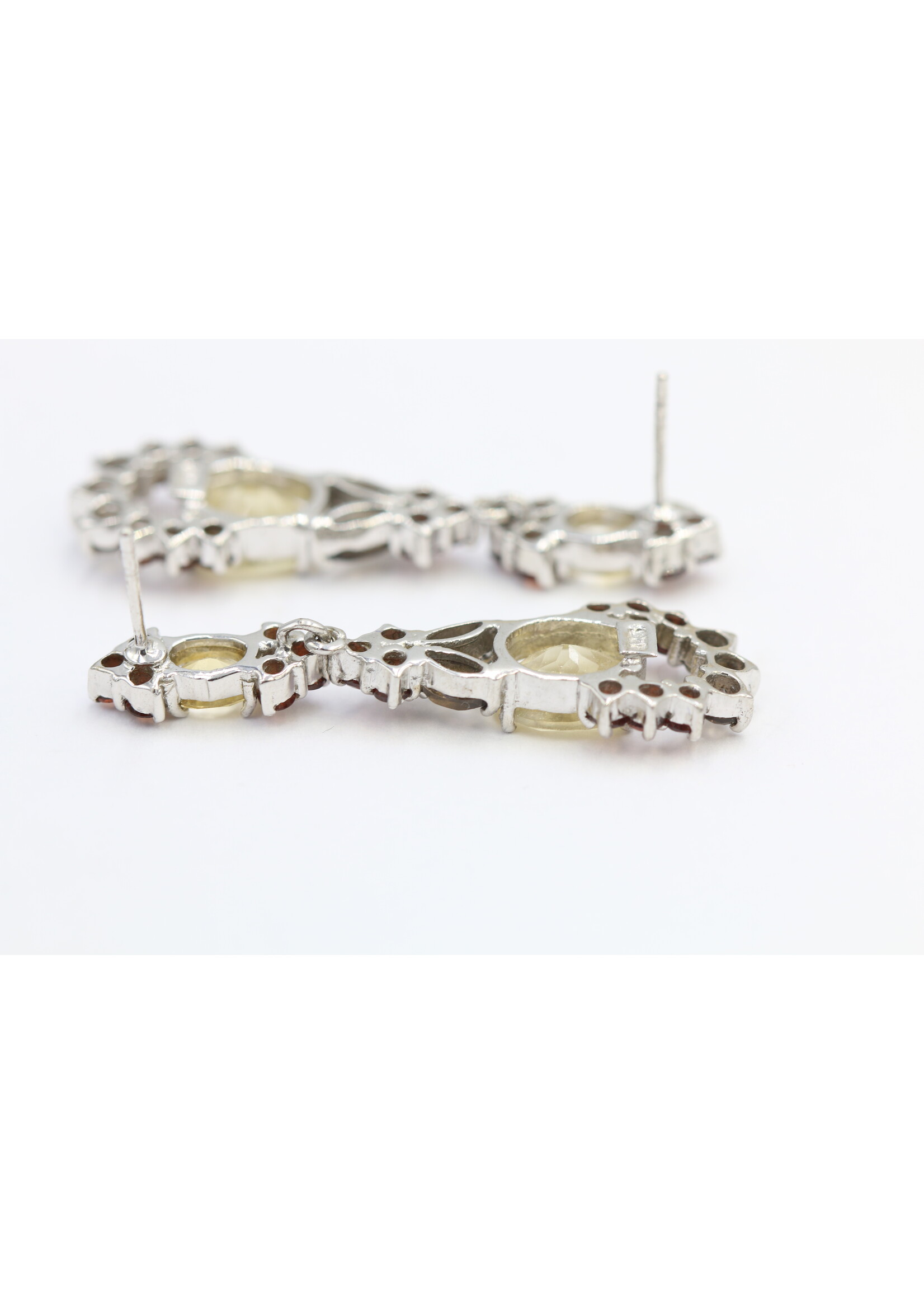 Orecchini in argento rodiato 925 con granato naturale, citrino e quarzo fumé