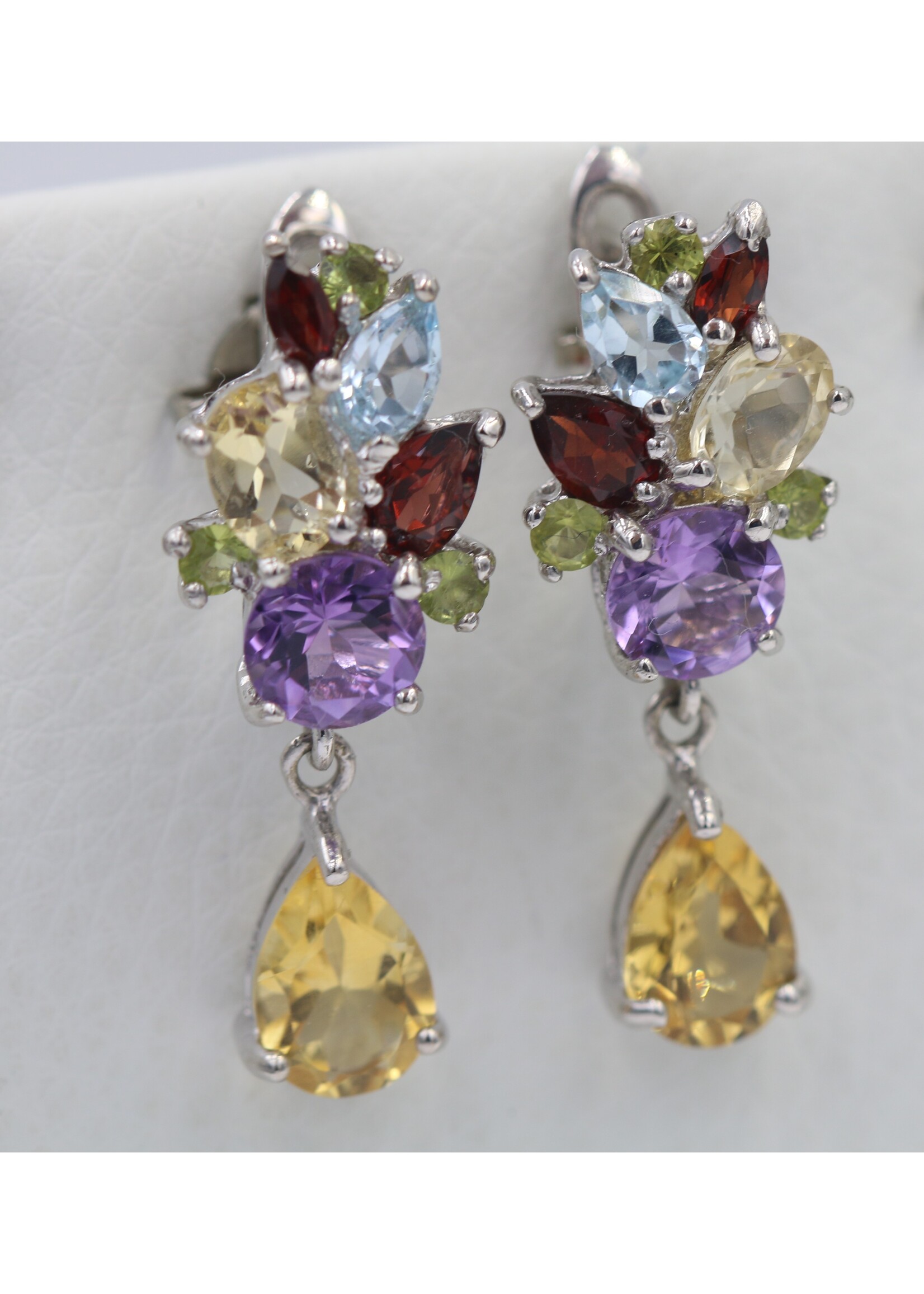 Orecchini in argento rodiato 925 con citrino naturale, topazio azzurro, granato, peridoto e ametista