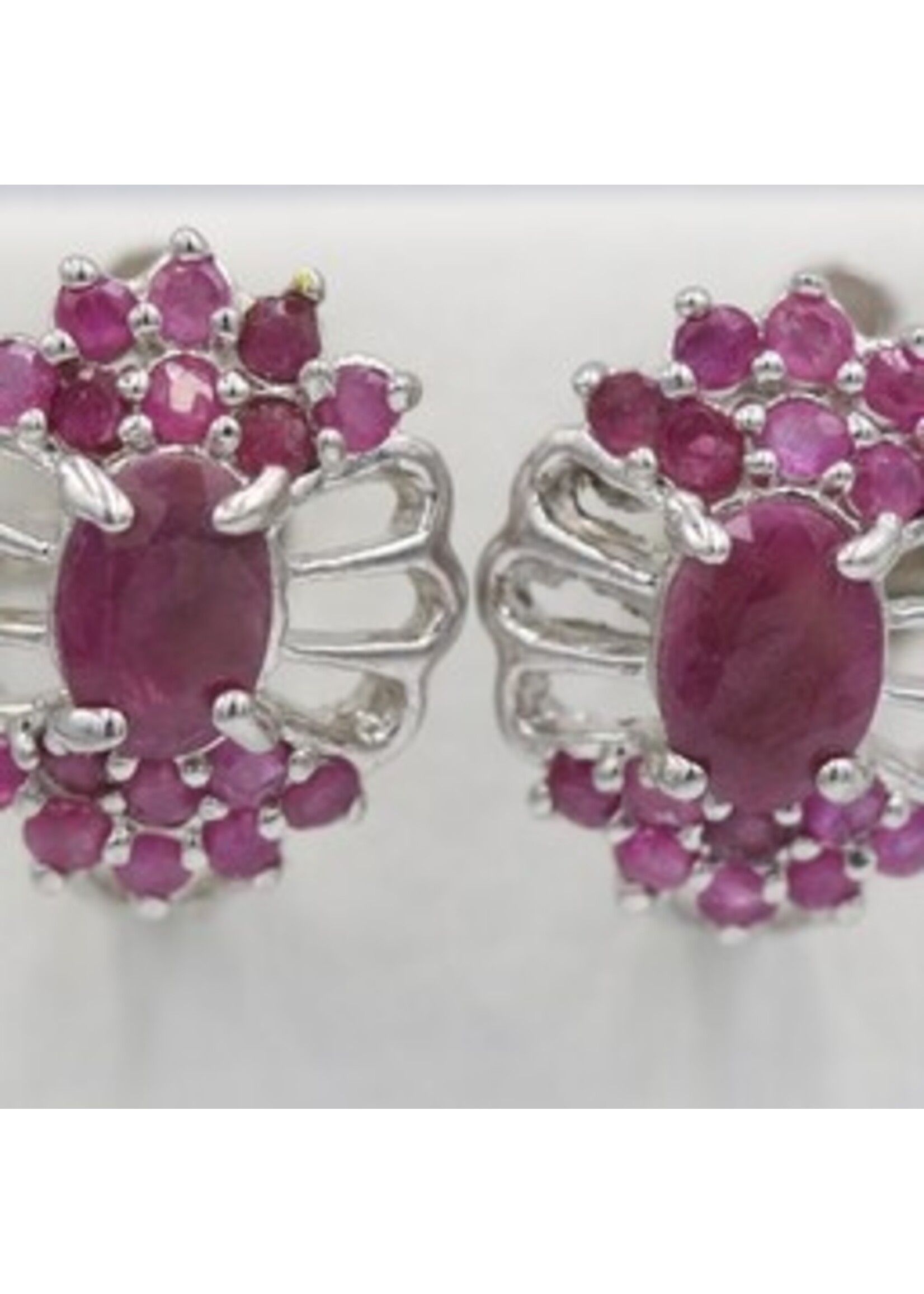 Orecchini in argento rodiato 925 con rubini naturali