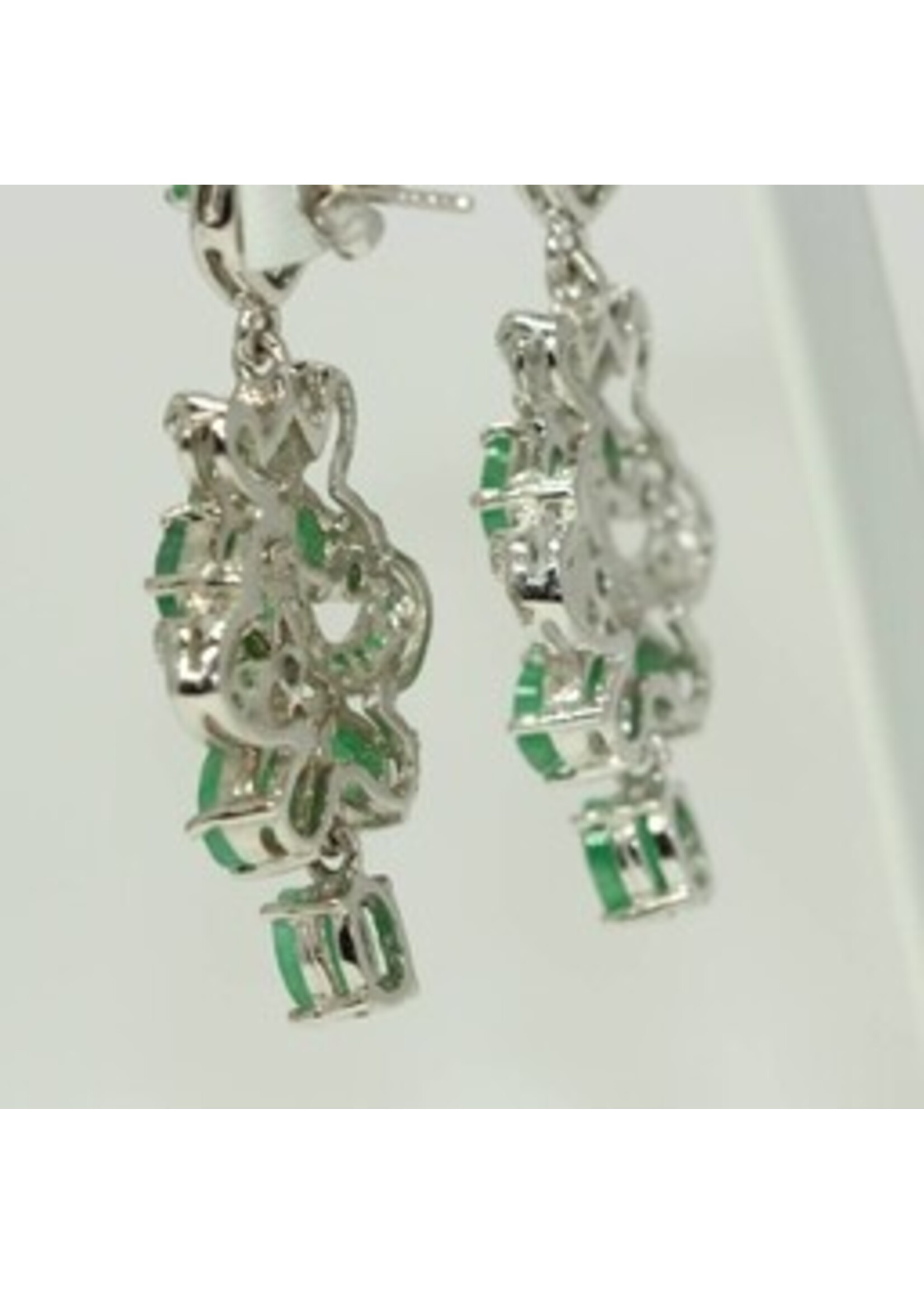 925 rhodium boucles d'oreilles en argent avec Emerald naturel