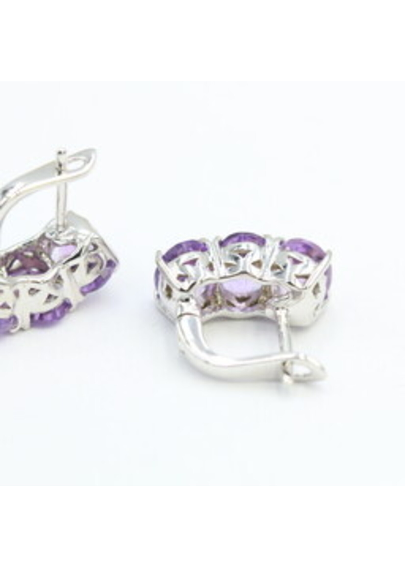 Boucles d'oreilles serties d'Améthystes