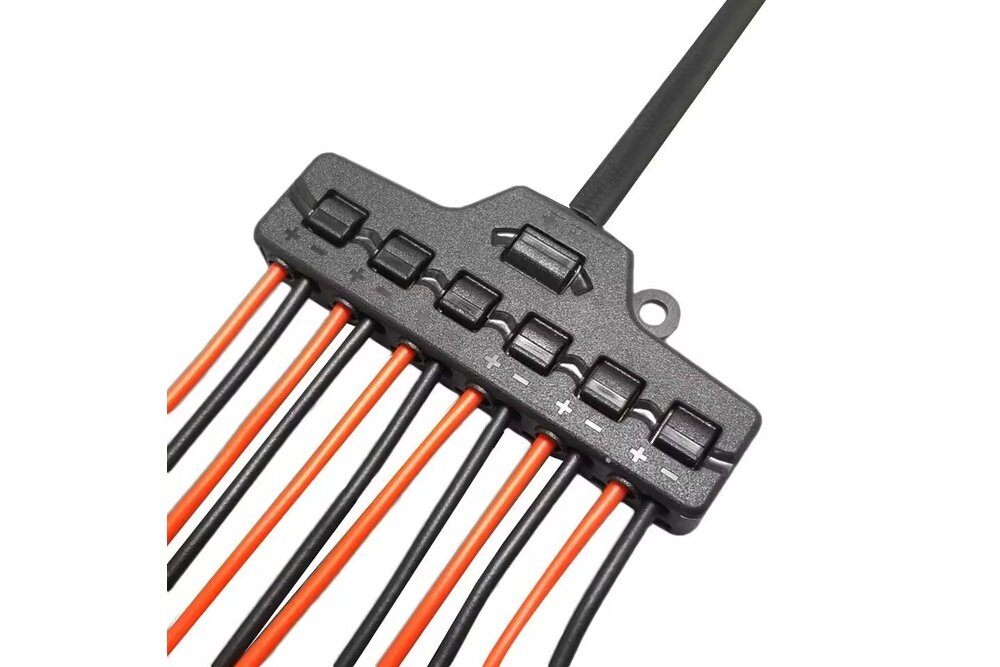 WorldUniqueen 6-Wege DC-Stromversorgungssplitter mit Klemmkontakten