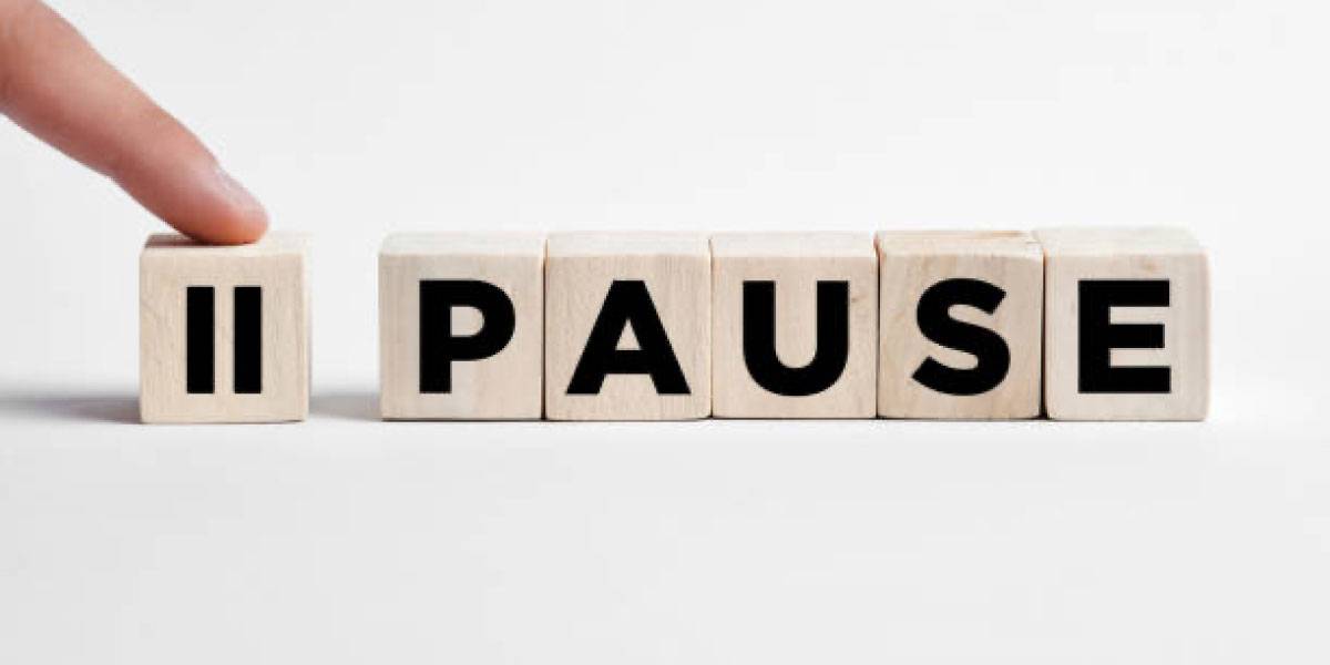 Commandes temporairement suspendues – un projet freelance m'appelle !