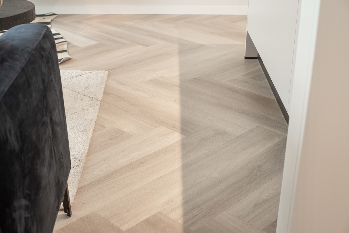 floer-walvisgraat-click-pvc-orka-onbehandeld