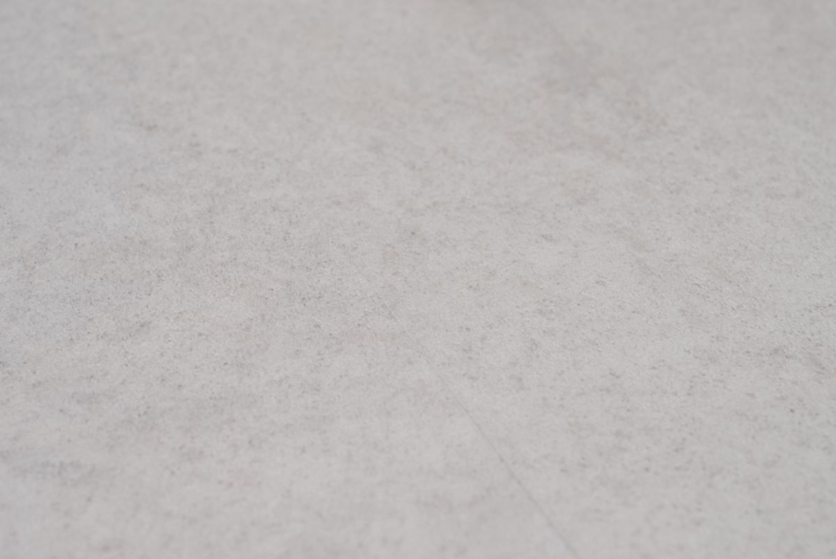floer-tegel-click-pvc-betonlook-lichtgrijs