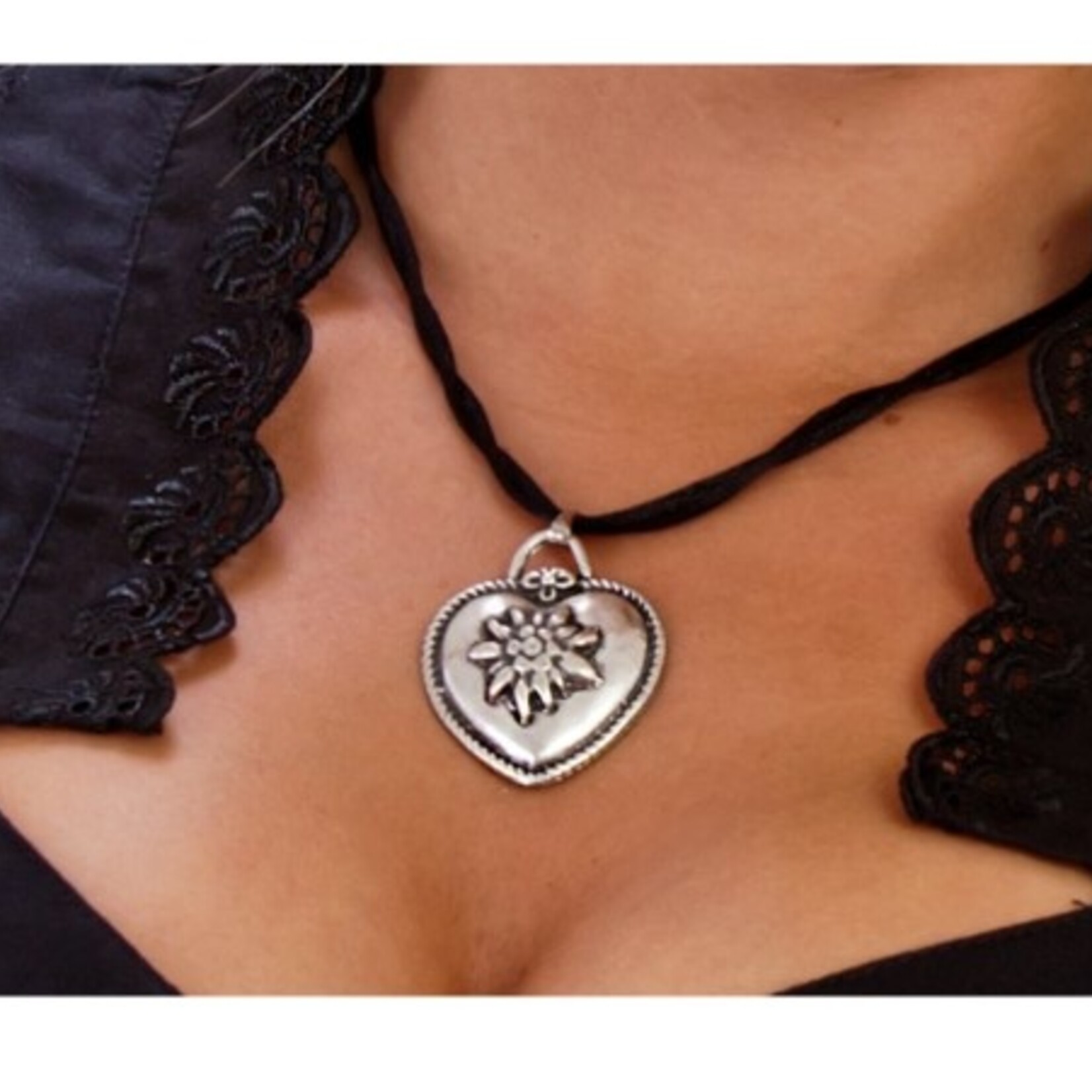 Party Planet Ketting met hart-hanger