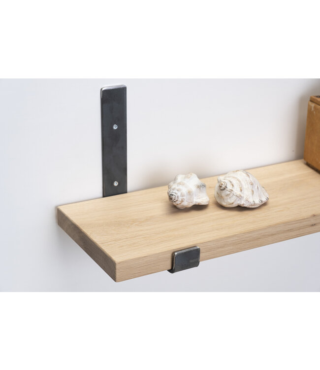 Eiken wandplank 3 cm dik | Met open stalen beugels