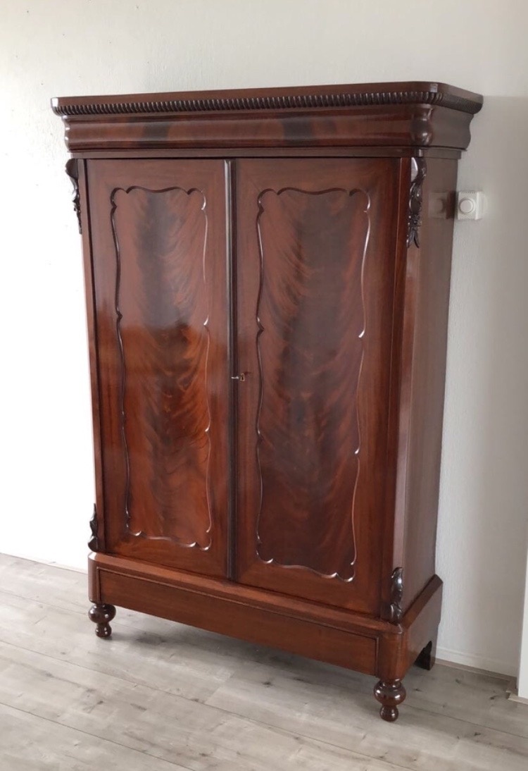 Meubelreparatie bij Wolff Houtbewerking – Herstel je meubels vakkundig