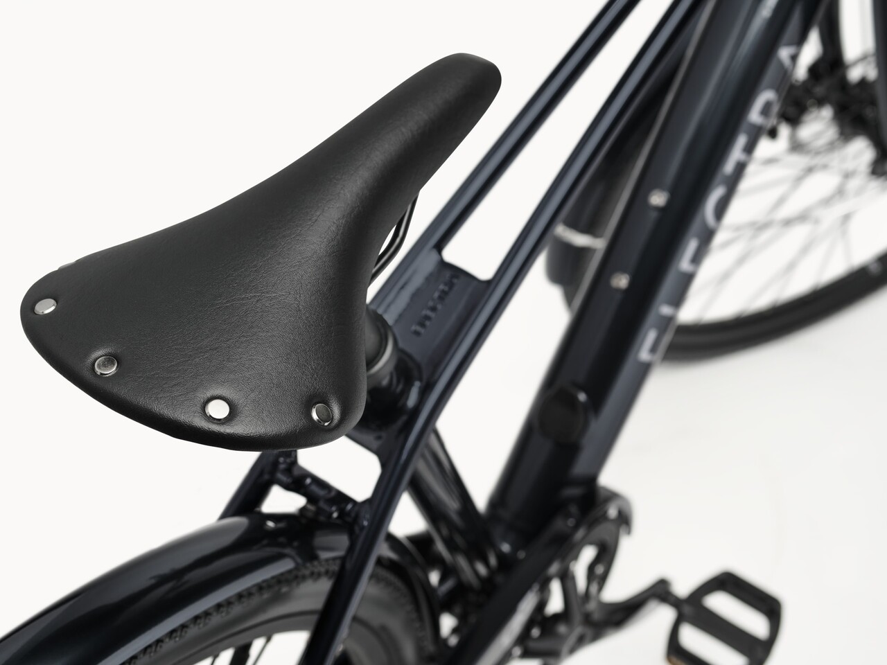 Trek Trek Loft Go! 7D EQ Step-Over E-Bike Trek Trek Loft Go! 7D EQ Step-Over E-Bike