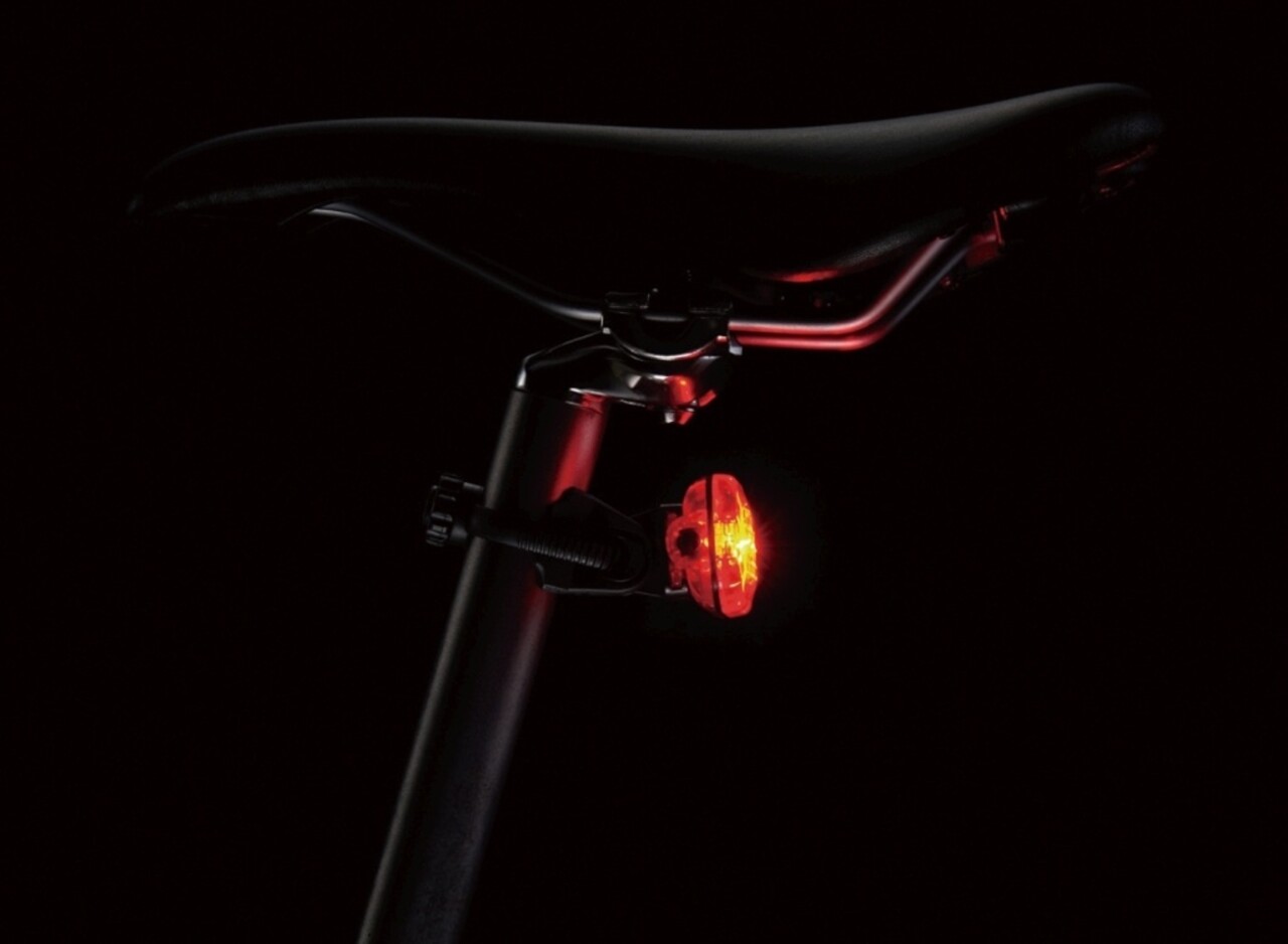 Cateye Cateye Achterlicht Omni 3 Cateye Cateye Achterlicht Omni 3