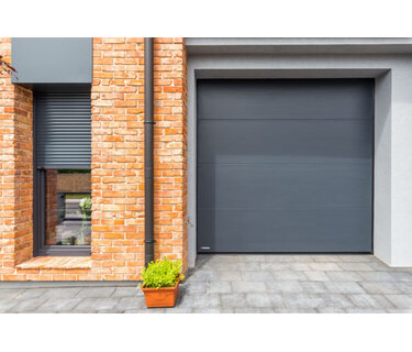 Garagedeuren op maat | Sectionaaldeuren, roldeuren en meer