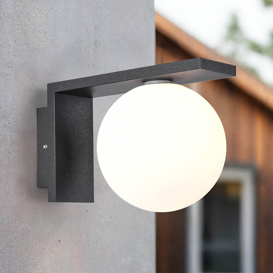 Buitenwandlamp antraciet met melkwitte polycarbonaat kap - Luna