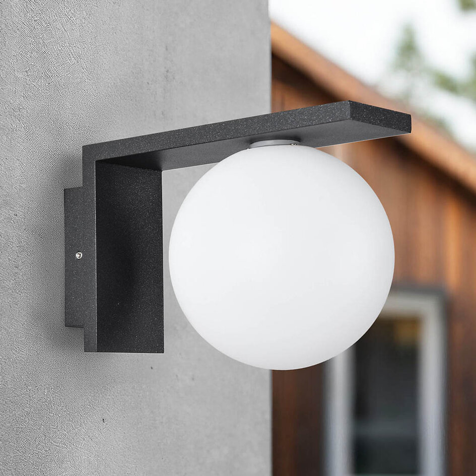 Buitenwandlamp antraciet met melkwitte polycarbonaat kap - Luna