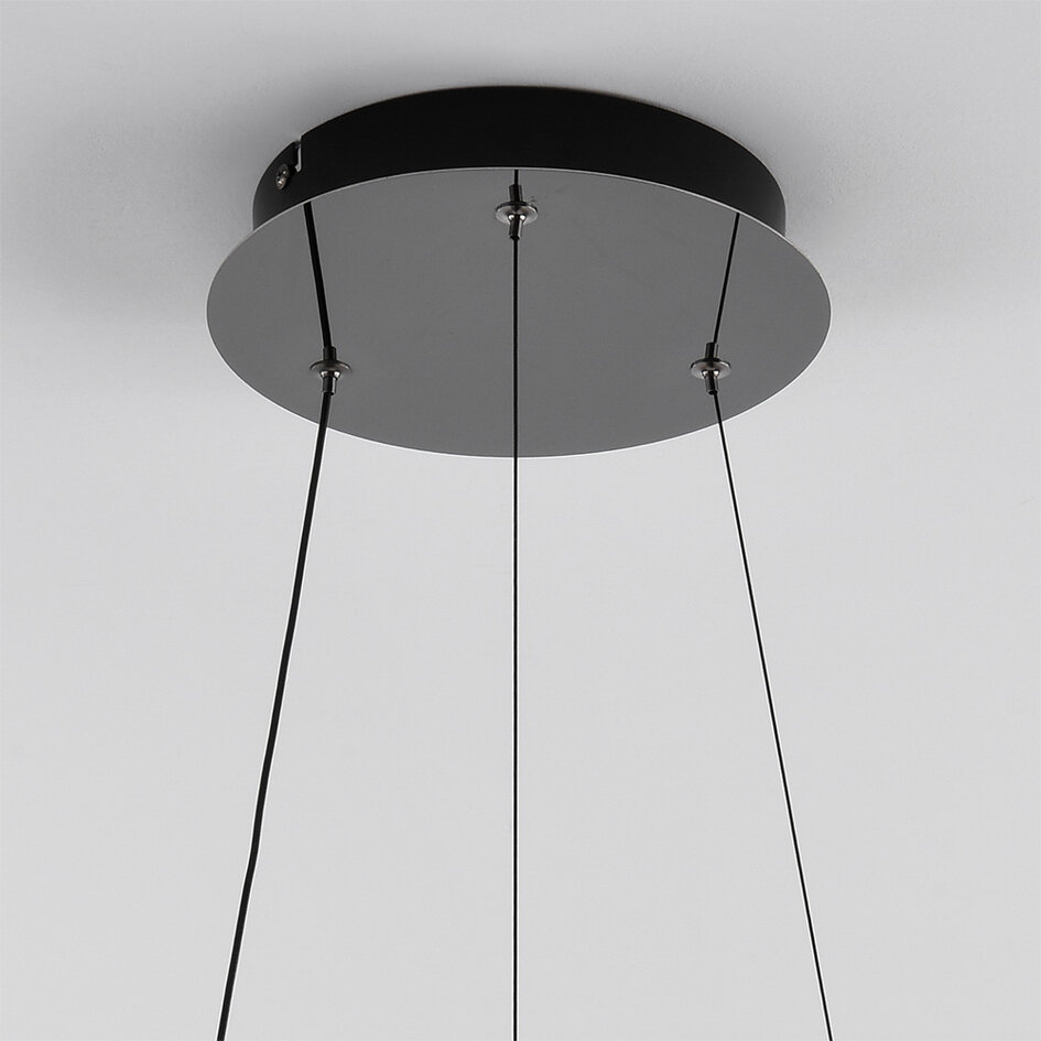 Lampe suspendue Celda avec LED à 3 niveaux de gradation en noir-chrome