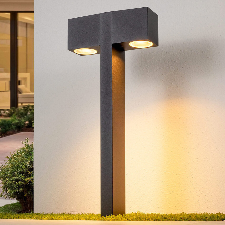 Lampadaire à 2 lumières Simone avec 2 têtes carrées