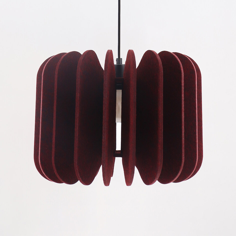 Suspension Benthe en feutre PET - rouge foncé