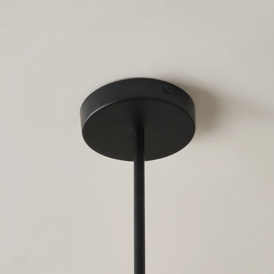 Plafondlamp  Stiri 4-lichts zwart met melkwit glas