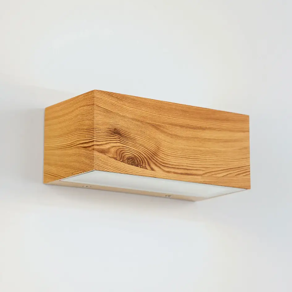 Applique d'extérieur moderne Kai - aspect bois