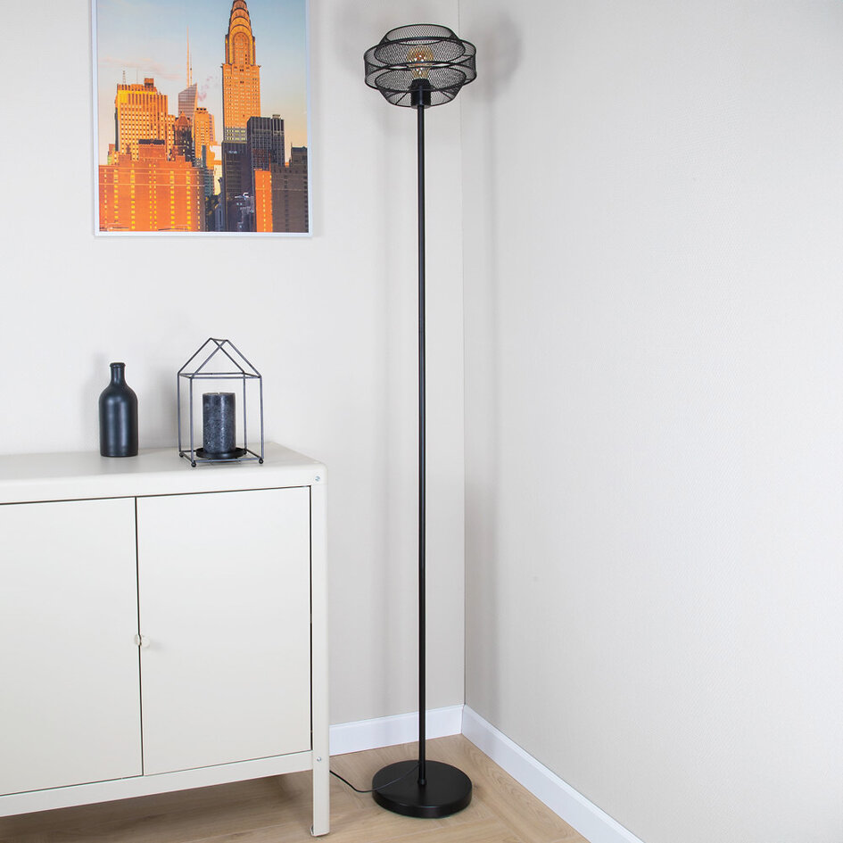 Zwarte staande lamp met opengewerkte kap - Julian