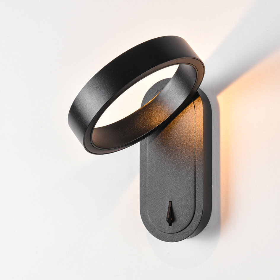 Zwarte wandlamp met draaibare ring - Starla