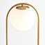 Lampe de table design dorée George - verre blanc laiteux