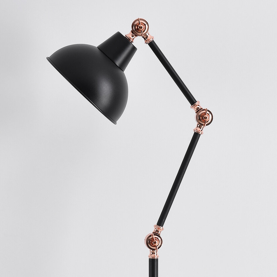 Kantelbare staande lamp Kyle - zwart