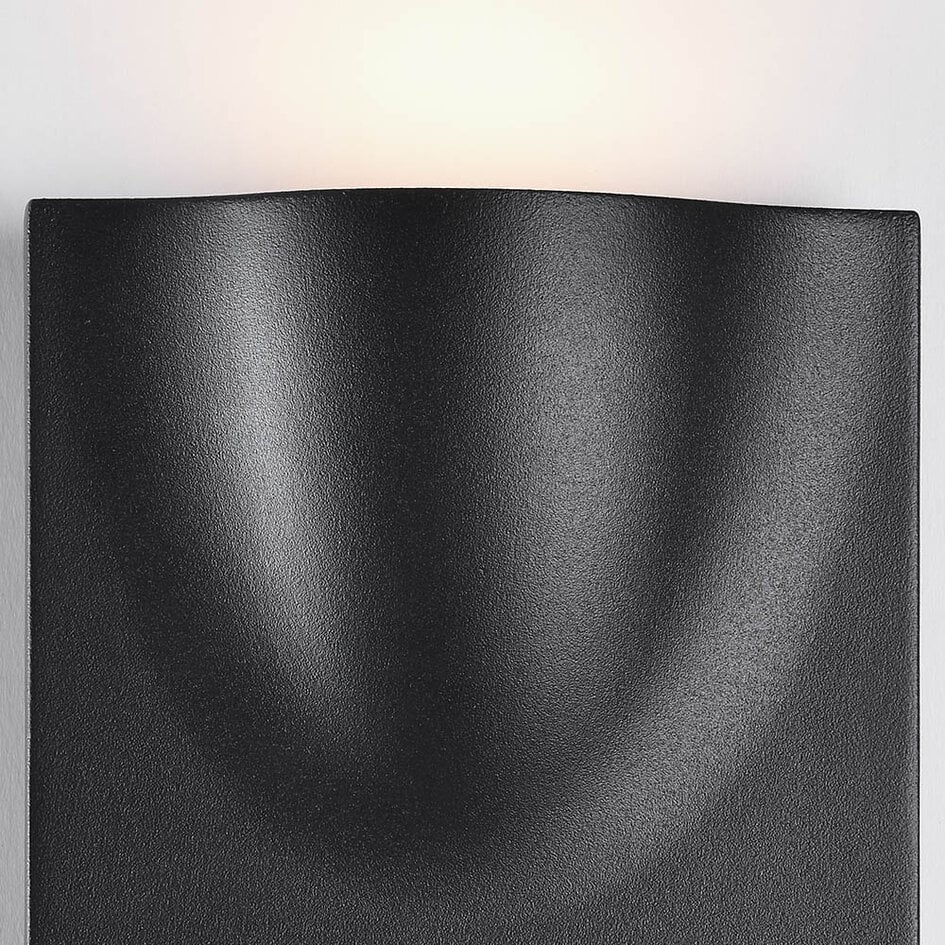 Applique murale extérieure carrée Zack - noire avec LED intégrée