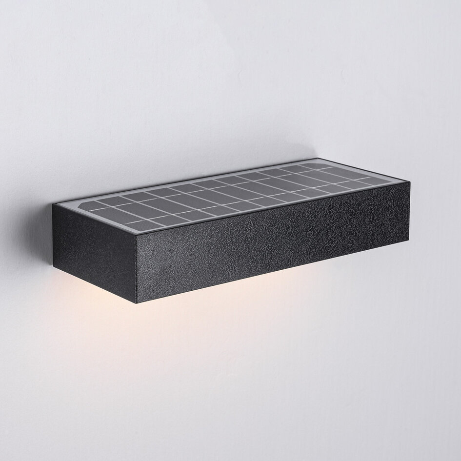 Solar buiten wandlamp Grish met sensor - zwart