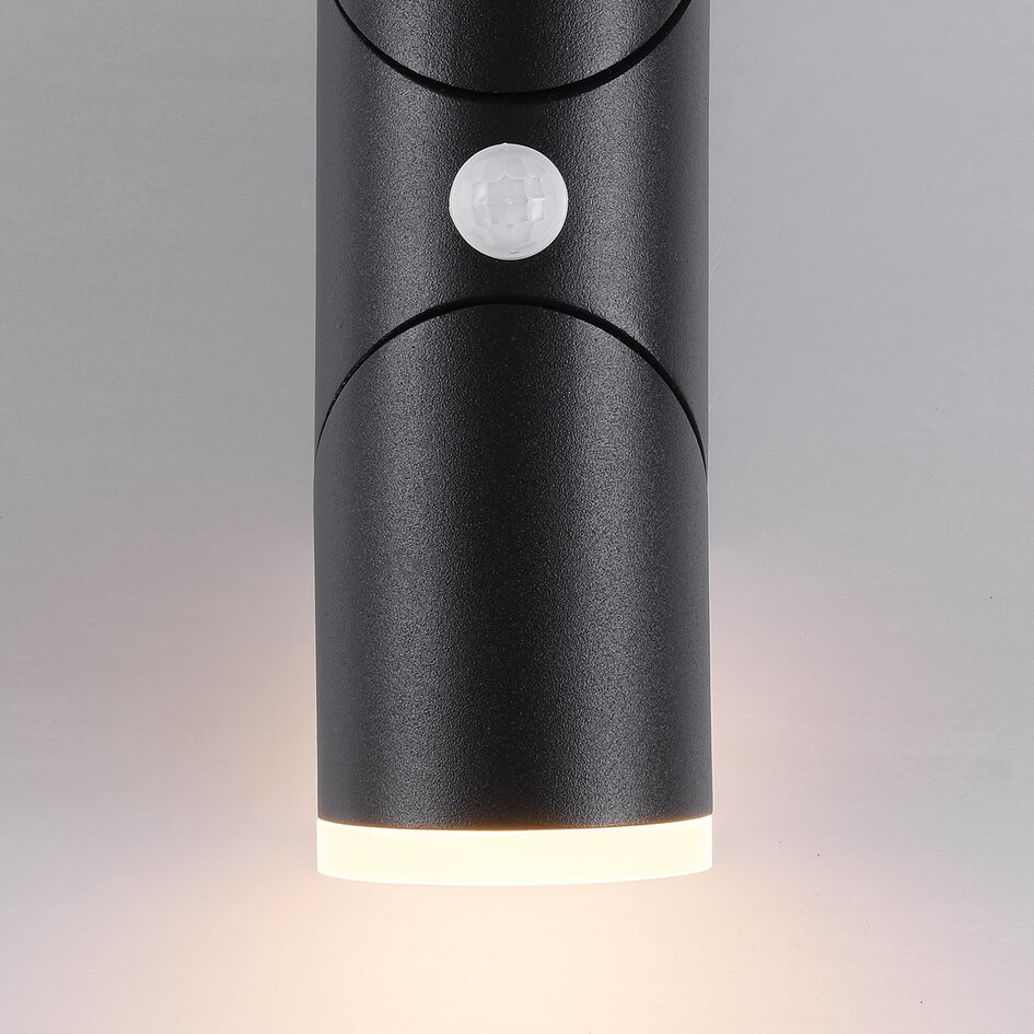 Verstelbare ronde buitenwandlamp Tess met sensor - zwart