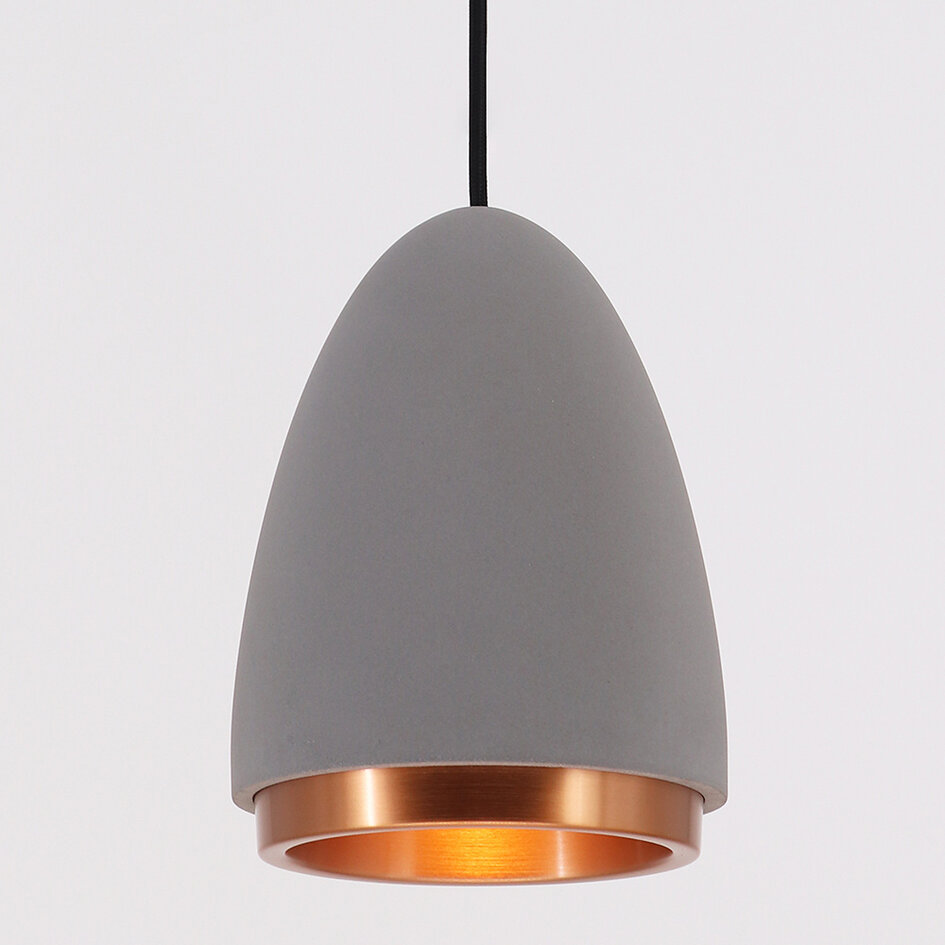 Moderne hanglamp met koperen details - Feis