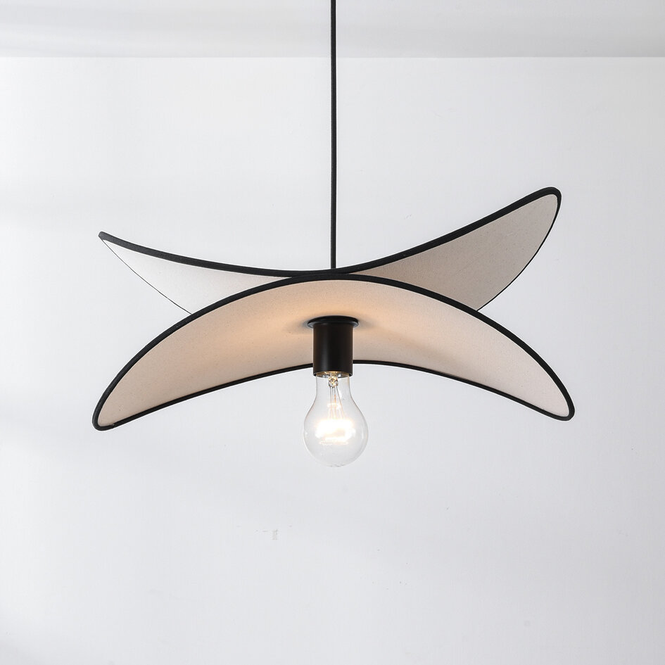 Lampe à suspension design Sapca, lin blanc avec des accents noirs