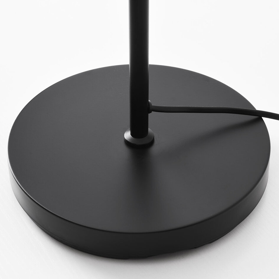 Zwarte staande lamp met linnen kap - Hygge