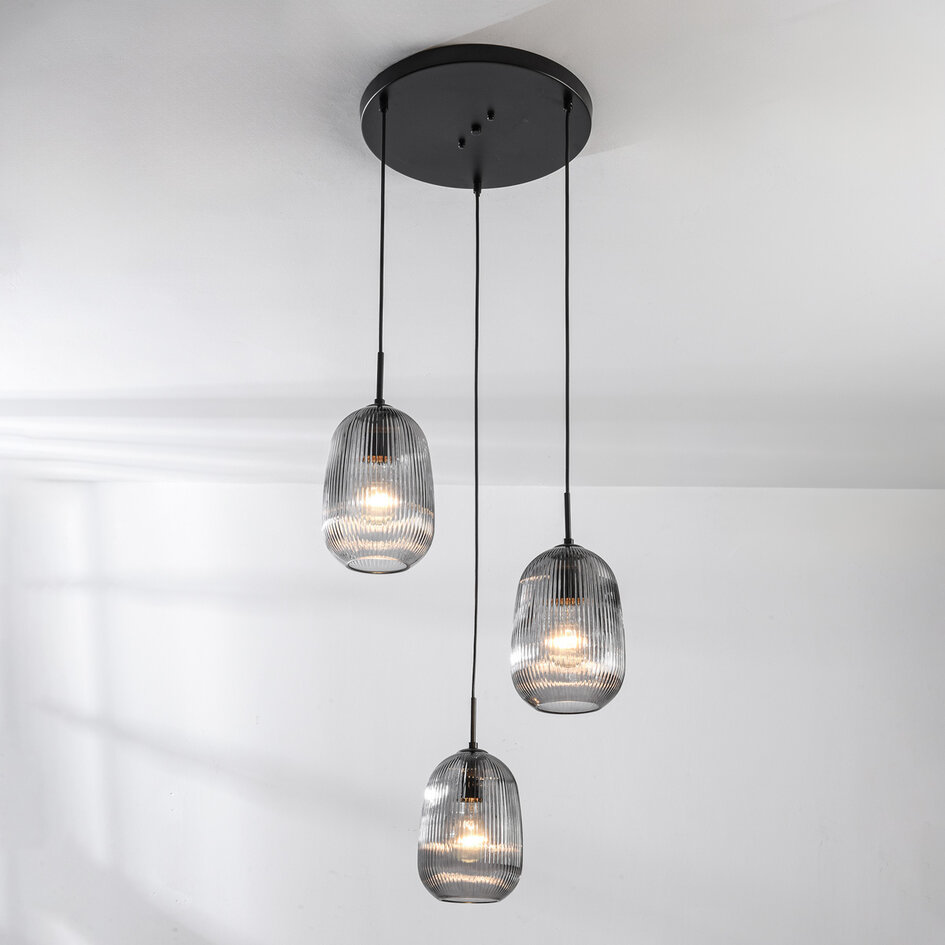 Design hanglamp Isara met geribbeld rookglas, 3-lichts