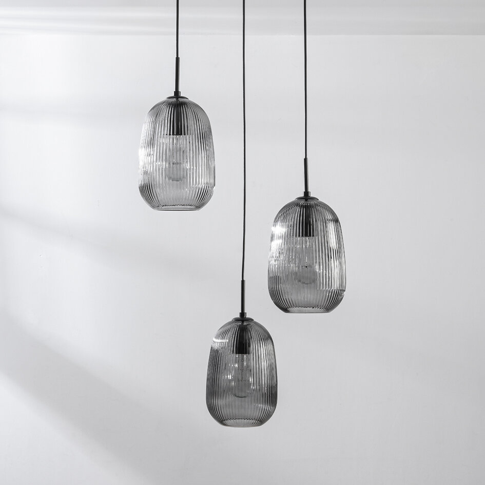 Lampe suspendue design Isara avec verre fumé nervuré, 3 lumières