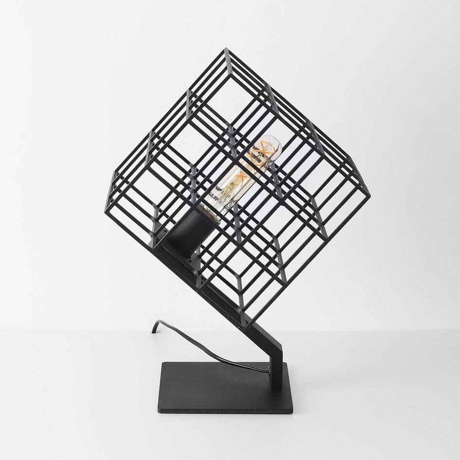 Lampe de table Piazza en noir à monture ajourée