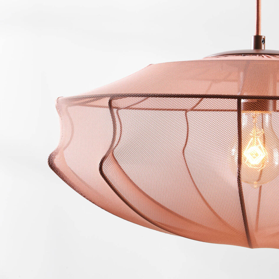 Minimalistische hanglamp Feronia met zachtroze stoffen kap Ø45 cm