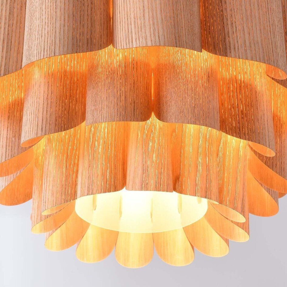Moderne hanglamp Xylo met een natuurlijke houtlook
