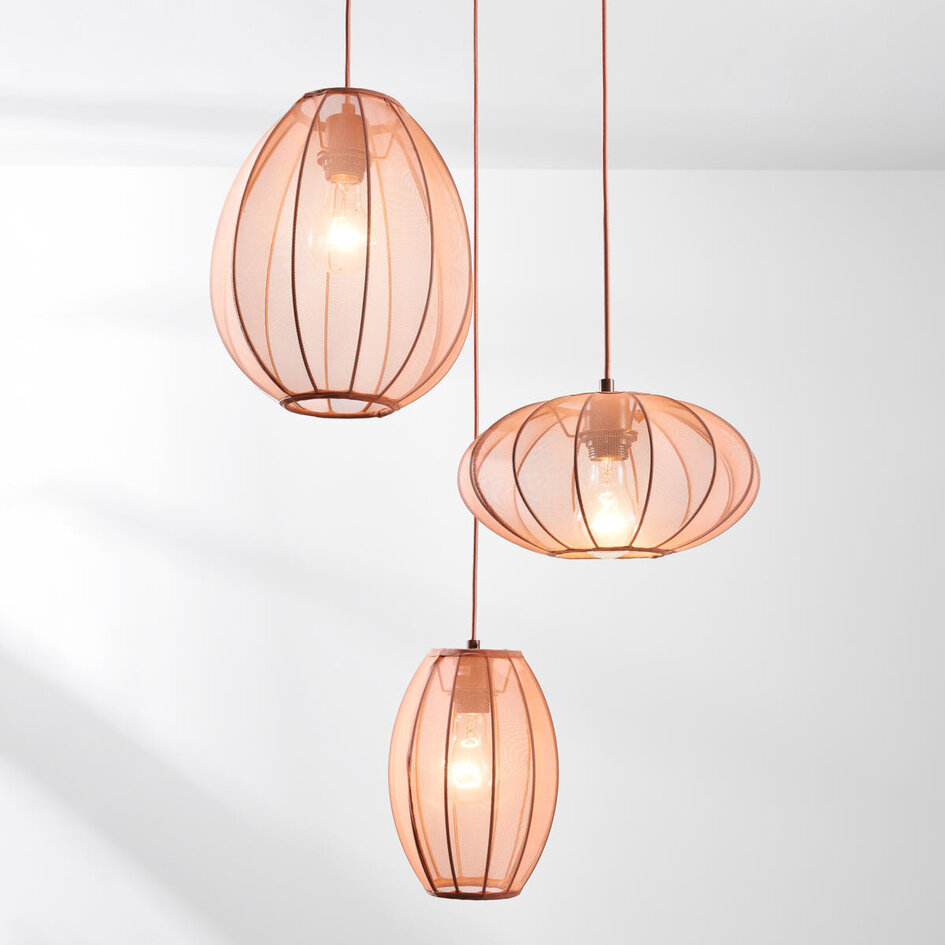 Suspension Japandi Velora 3 lumières avec abat-jour en tissu rose poudré