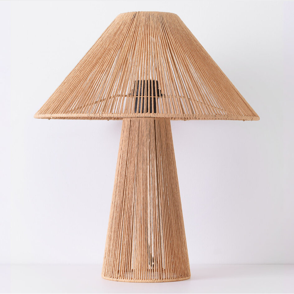 Lampe de table boho Naito en corde naturelle tressée