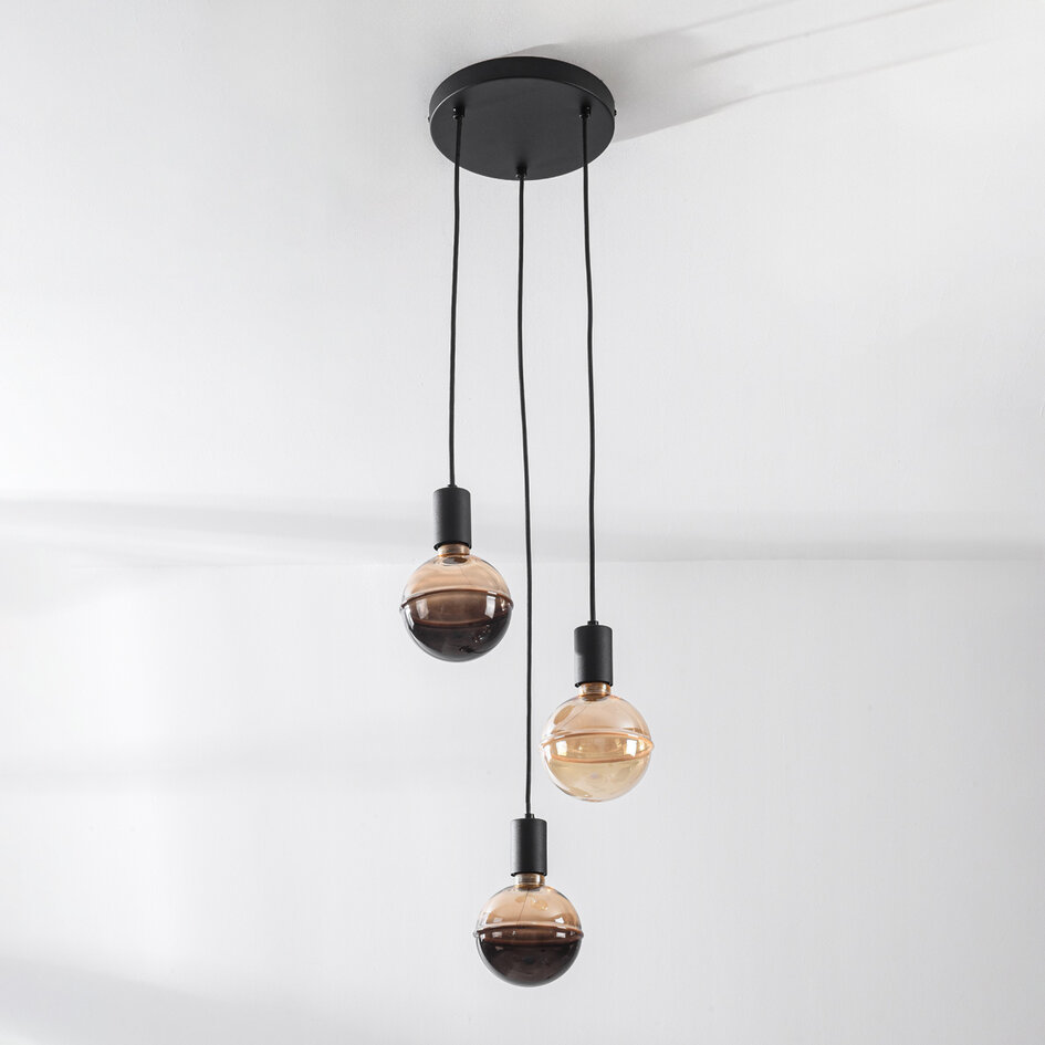 Suspension moderne Illumine noir comprenant trois luminaires (douille E27)