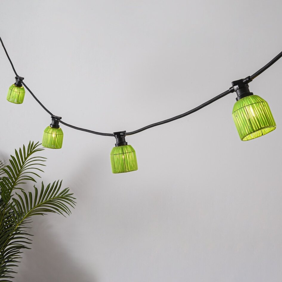 Groene prikkabel kap in rotanlook